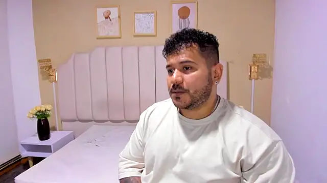 Snapshot of michael_hill1 chatting on 1, 12, 2025 michael hill1 online show from 1, 12, 2025