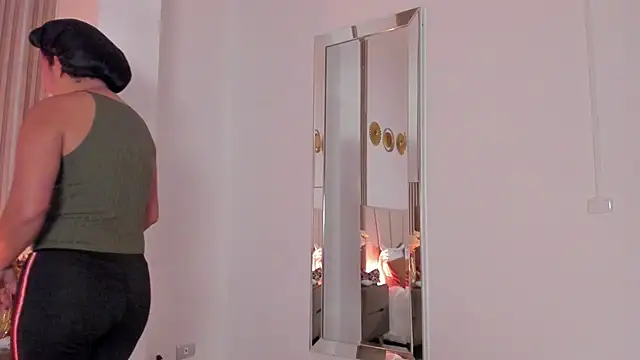 Rachell Jamess online show from 9, 9, 2025