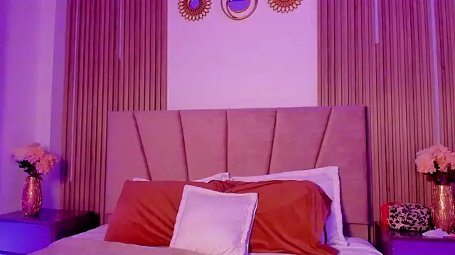 Rachell Jamess online show from 13, 11, 2025