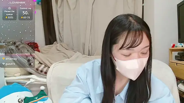 yuu-chan  online show from 5, 2, 2026