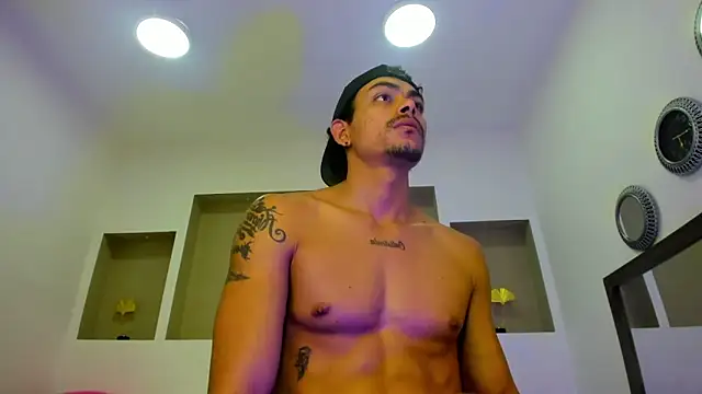 Snapshot of Tommy_kurtt chatting on 7, 11, 2025 Tommy kurtt online show from 7, 11, 2025