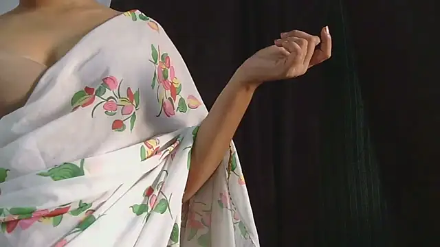 Cute-Bacchi online show from 29, 9, 2025