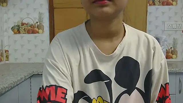 Cute-Bacchi online show from 21, 10, 2025