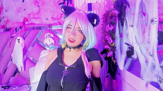 Akane Hikari  online show from 19, 11, 2025