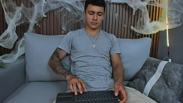 Leo santoro online show from 1, 11, 2025