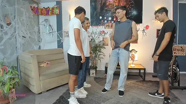 Bisexlifehot   online show from 27, 10, 2025