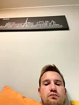 Snapshot of Italy_sex_boy chatting on 9, 10, 2025 Italy sex boy online show from 9, 10, 2025