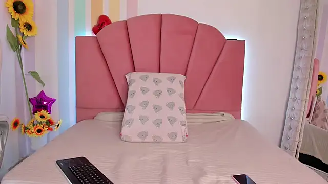 Amy Bunnie 18 online show from 17, 10, 2025