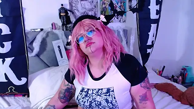 Snapshot of XxGreenGoodxX chatting on 24, 10, 2025 XxGreenGoodxX online show from 24, 10, 2025