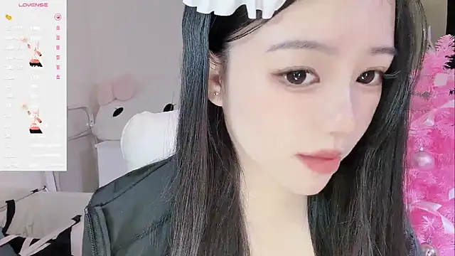 Snapshot of MM-feifei chatting on 17, 12, 2025 MM-feifei online show from 17, 12, 2025