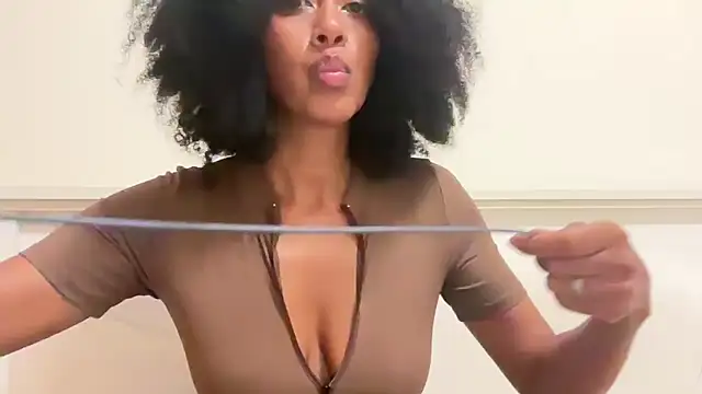 Vaylisse online show from 2, 11, 2025