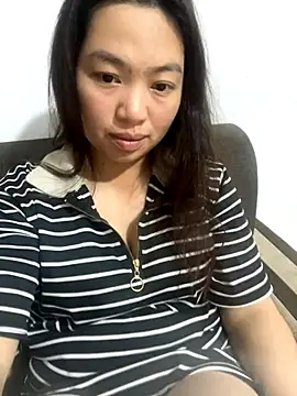 Snapshot of Nhung584 chatting on 1, 11, 2025 Nhung584 online show from 1, 11, 2025
