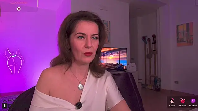 Snapshot of Witch_in_Silk chatting on 5, 11, 2025 Witch in Silk online show from 5, 11, 2025