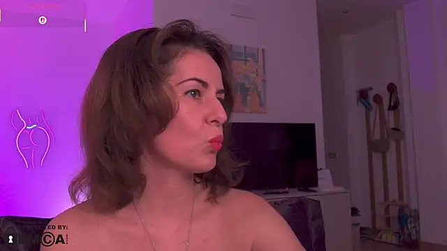 Snapshot of Witch_in_Silk chatting on 17, 11, 2025 Witch in Silk online show from 17, 11, 2025