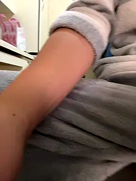 sonwmelt1 online show from 11, 11, 2025