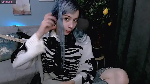 SophieAsh online show from 26, 9, 2025