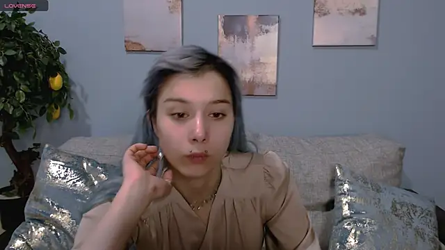 SophieAsh online show from 2, 10, 2025
