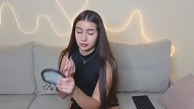 Snapshot of KathrynBrooks chatting on 17, 11, 2025 KathrynBrooks online show from 17, 11, 2025