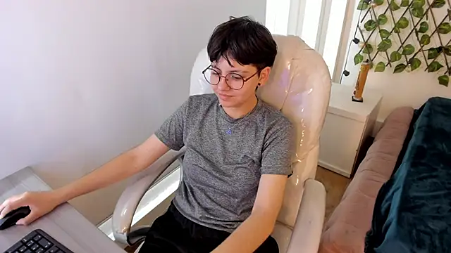 Snapshot of Nathaly_ds chatting on 7, 11, 2025 Nathaly ds online show from 7, 11, 2025