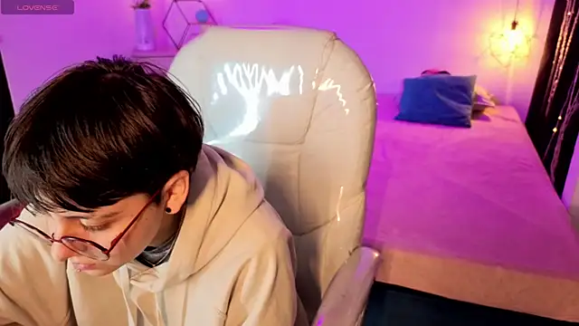 Snapshot of Nathaly_ds chatting on 8, 11, 2025 Nathaly ds online show from 8, 11, 2025