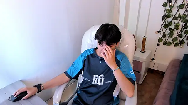 Snapshot of Nathaly_ds chatting on 21, 11, 2025 Nathaly ds online show from 21, 11, 2025