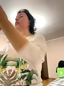 Kiravix online show from 19, 12, 2025