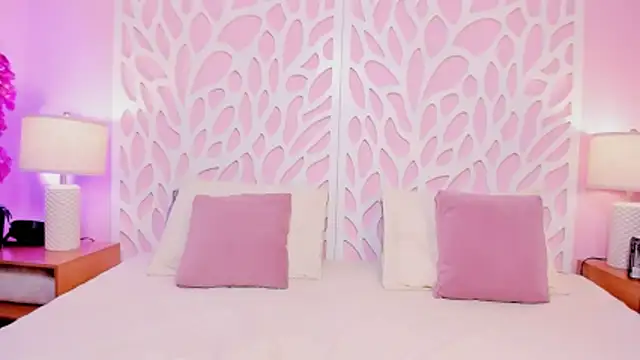 Emmadancer online show from 4, 2, 2026