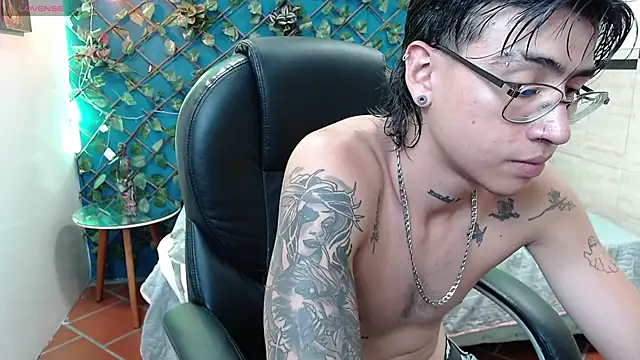derekfly online show from 24, 9, 2025