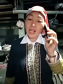 Snapshot of Exembin chatting on 20, 10, 2025 Exembin online show from 20, 10, 2025