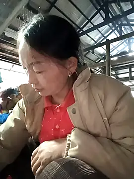 Snapshot of Exembin chatting on 18, 11, 2025 Exembin online show from 18, 11, 2025