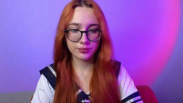 Snapshot of amber_wink chatting on 8, 11, 2025 amber wink online show from 8, 11, 2025