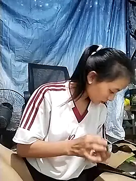 Snapshot of tdtd98 chatting on 13, 10, 2025 tdtd98 online show from 13, 10, 2025