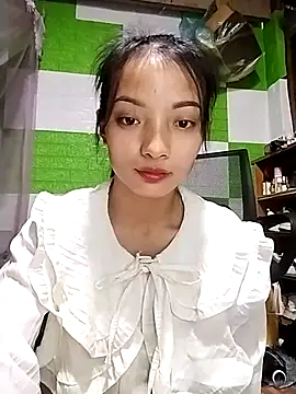 Snapshot of tdtd98 chatting on 21, 10, 2025 tdtd98 online show from 21, 10, 2025