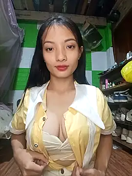 Snapshot of tdtd98 chatting on 22, 10, 2025 tdtd98 online show from 22, 10, 2025