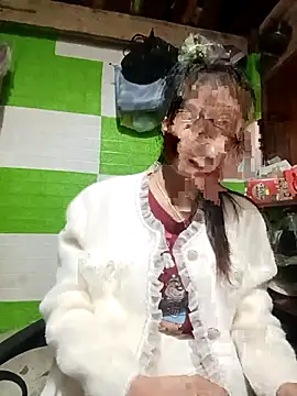 Snapshot of tdtd98 chatting on 17, 11, 2025 tdtd98 online show from 17, 11, 2025