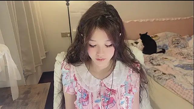 Snapshot of FuFu-puff chatting on 13, 1, 2026 FuFu-puff online show from 13, 1, 2026