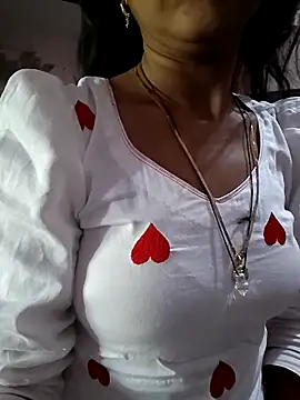 Snapshot of Paakhi-Singh chatting on 7, 11, 2025 Paakhi-Singh online show from 7, 11, 2025