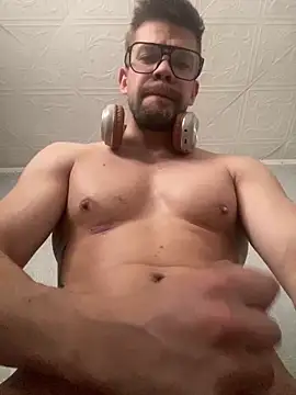 Snapshot of ScandentVendee chatting on 5, 4, 2026 ScandentVendee online show from 5, 4, 2026