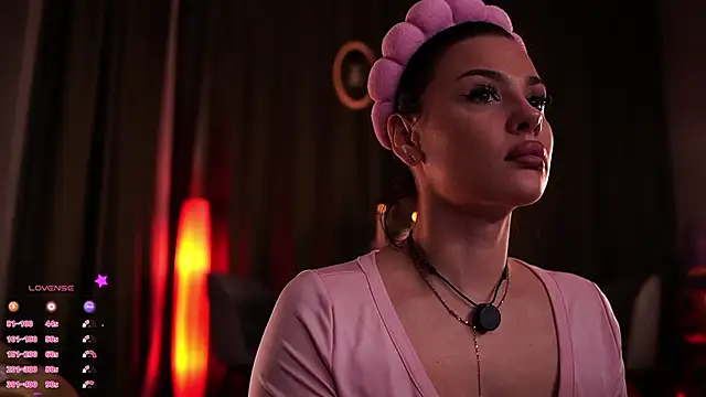 MaryHols online show from 15, 10, 2025