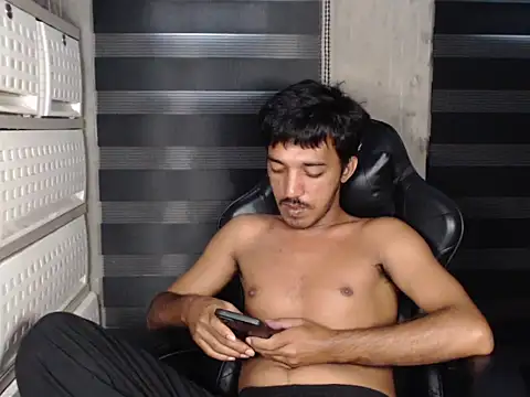 RowyCam online show from 8, 11, 2025