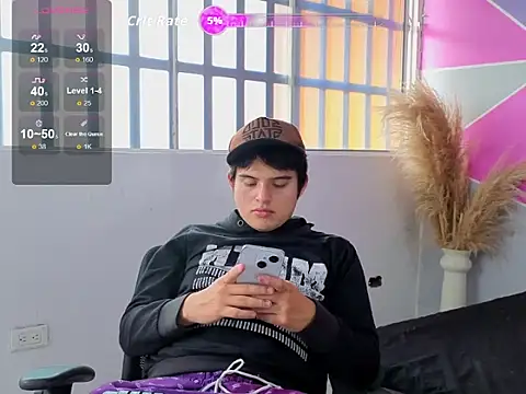 Snapshot of invincible200 chatting on 19, 11, 2025 invincible200 online show from 19, 11, 2025