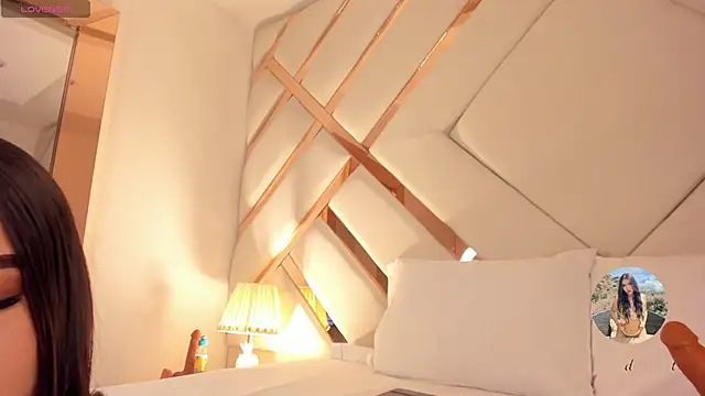 Snapshot of Saday_ chatting on 17, 10, 2025 Saday online show from 17, 10, 2025