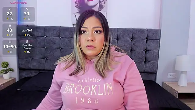 isabella horney  online show from 18, 10, 2025