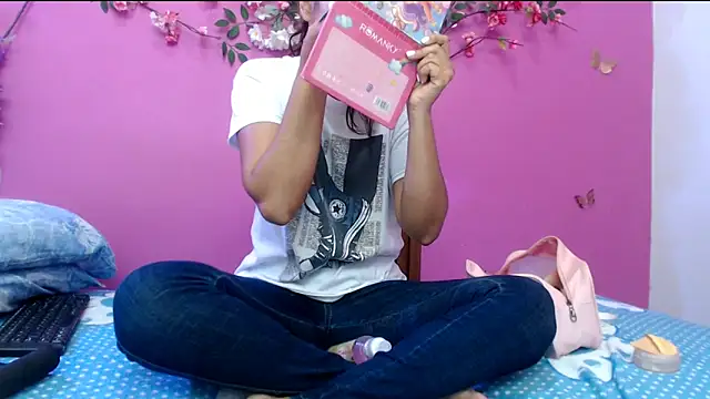 skinnybarbie022 online show from 17, 3, 2026