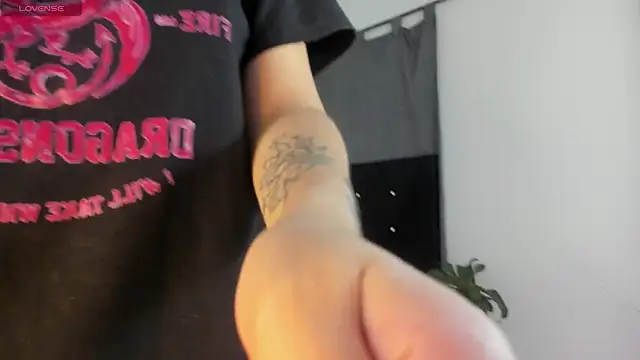 NicoleFletcher online show from 20, 10, 2025