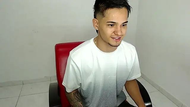 Alex mojica online show from 6, 3, 2026