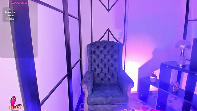 NahomiRichards  online show from 11, 1, 2026