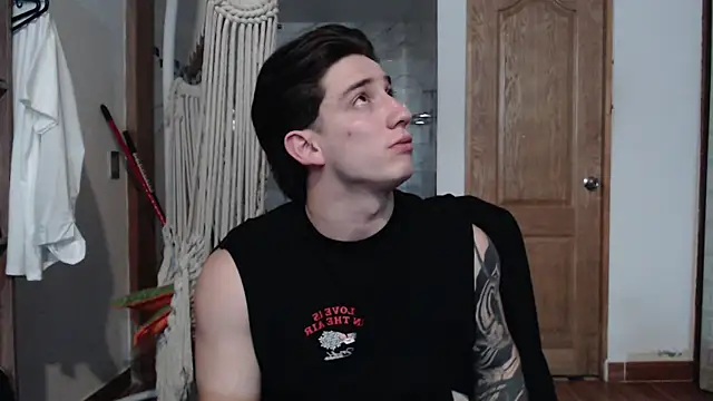 Snapshot of AteneoJr chatting on 6, 11, 2025 AteneoJr online show from 6, 11, 2025