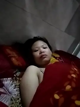 LinhNa999 online show from 5, 12, 2025