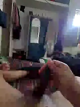 Snapshot of hotbull30 chatting on 15, 10, 2025 hotbull30 online show from 15, 10, 2025